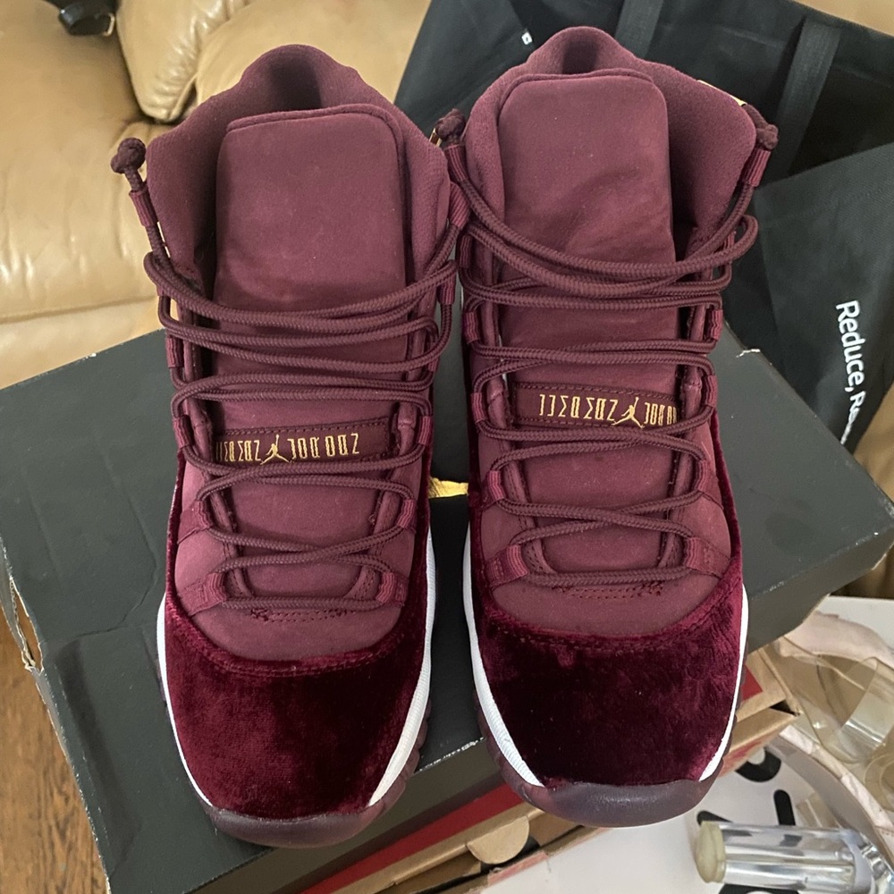 Red Velvet Jordan 11 Retro